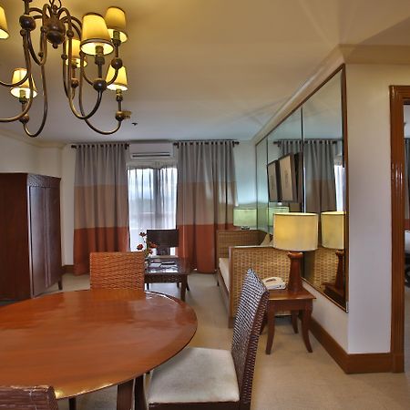Crown Regency Suites Mactan Lapu-Lapu City Zewnętrze zdjęcie