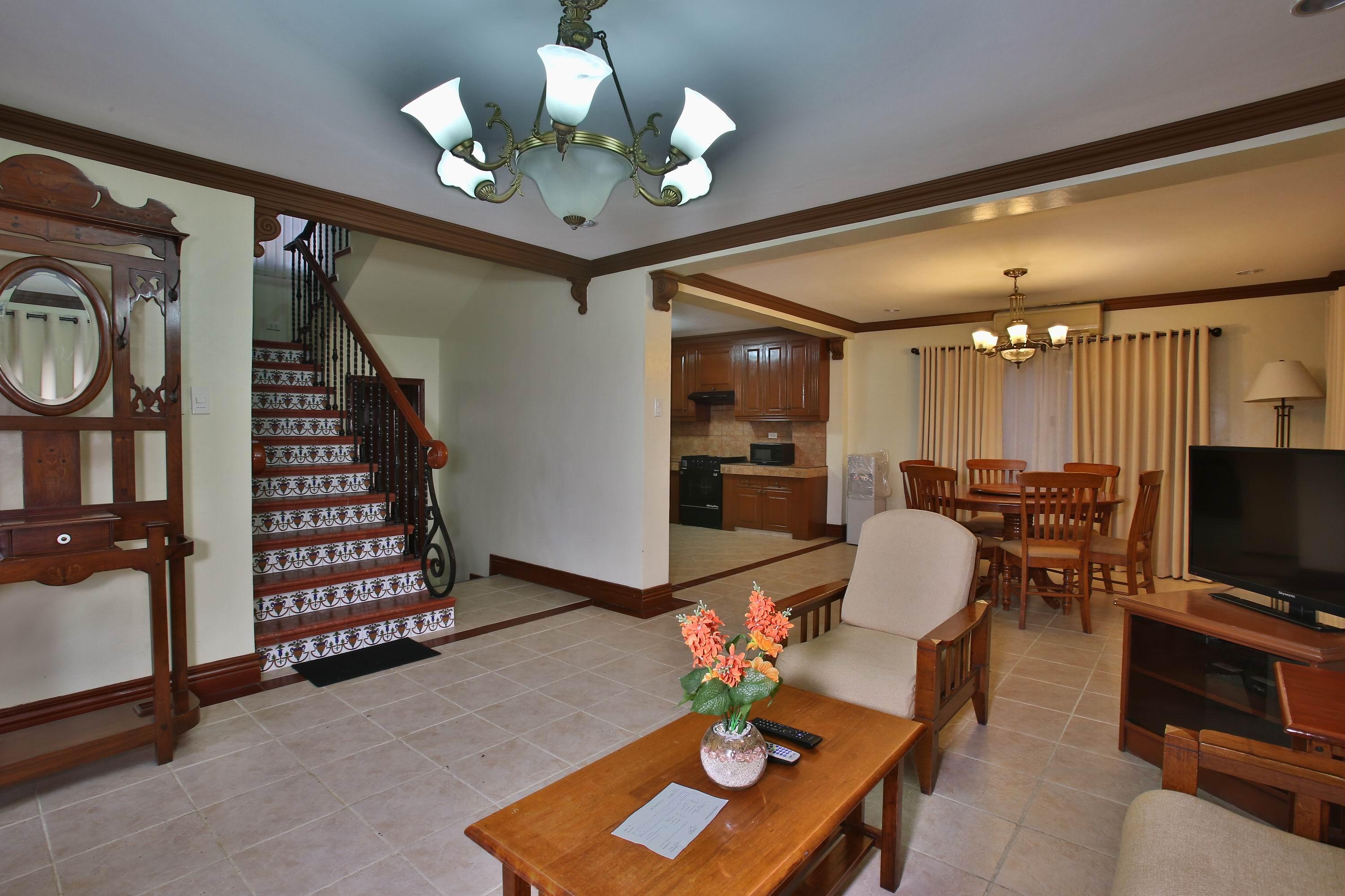 Crown Regency Suites Mactan Lapu-Lapu City Zewnętrze zdjęcie