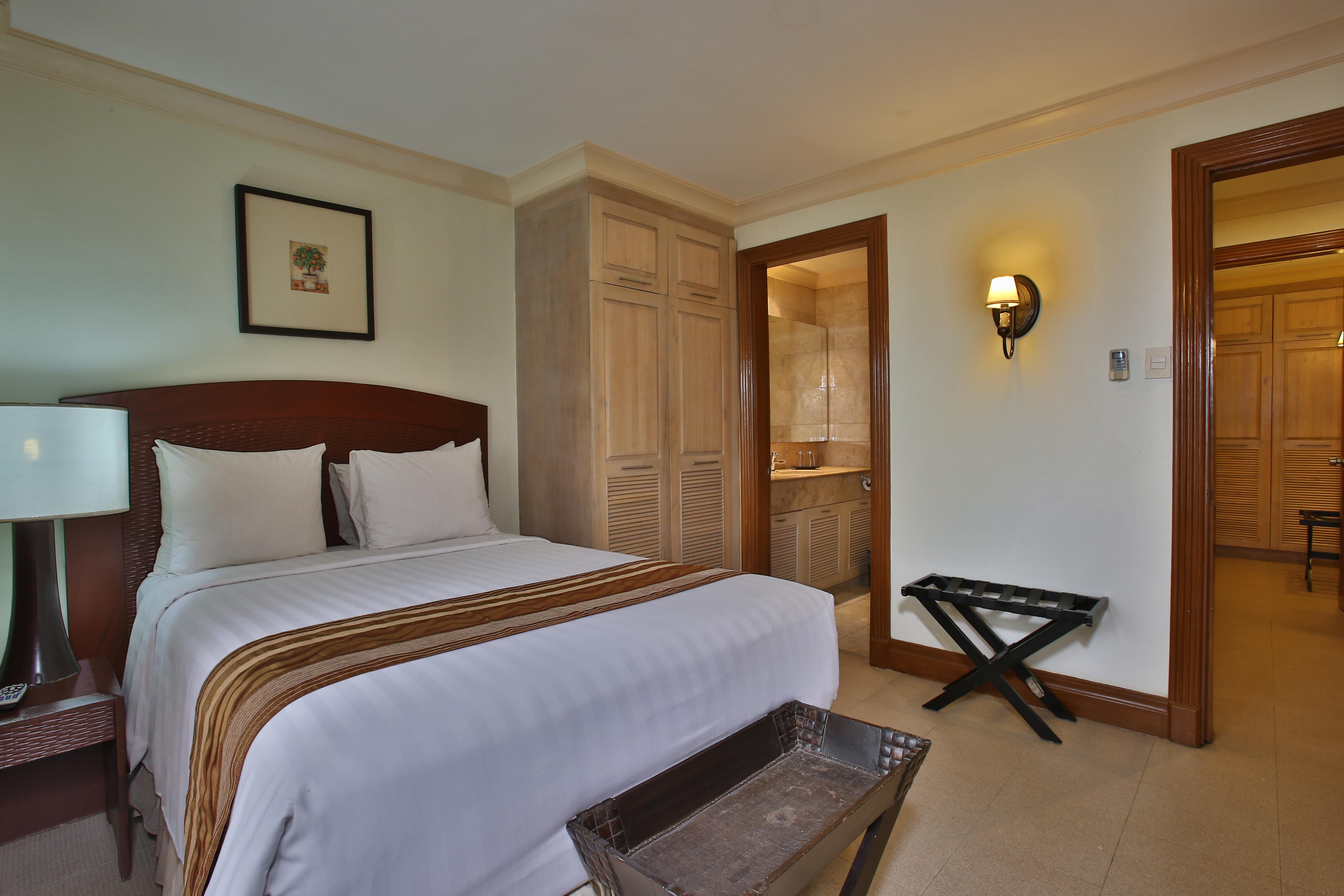 Crown Regency Suites Mactan Lapu-Lapu City Zewnętrze zdjęcie