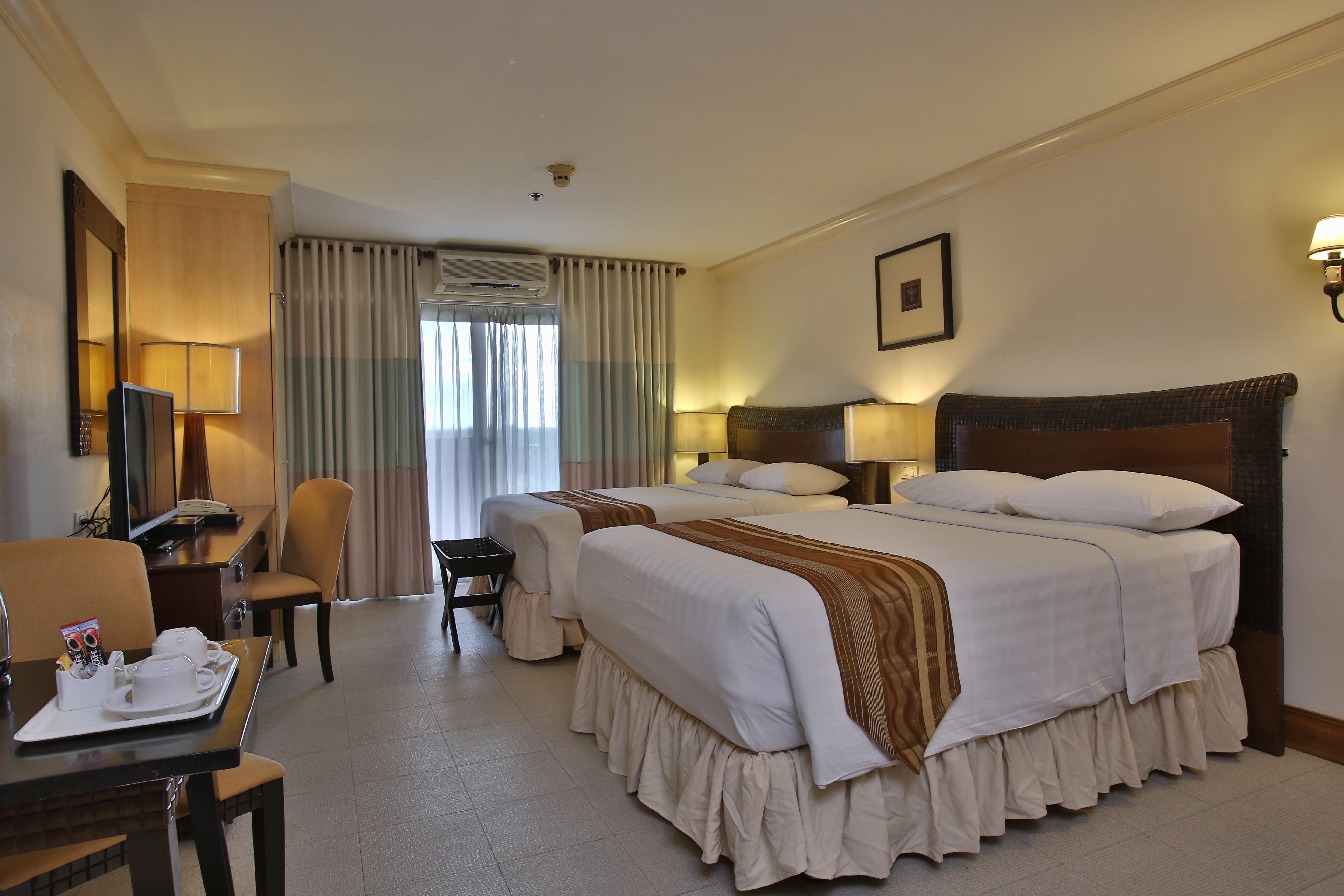 Crown Regency Suites Mactan Lapu-Lapu City Zewnętrze zdjęcie