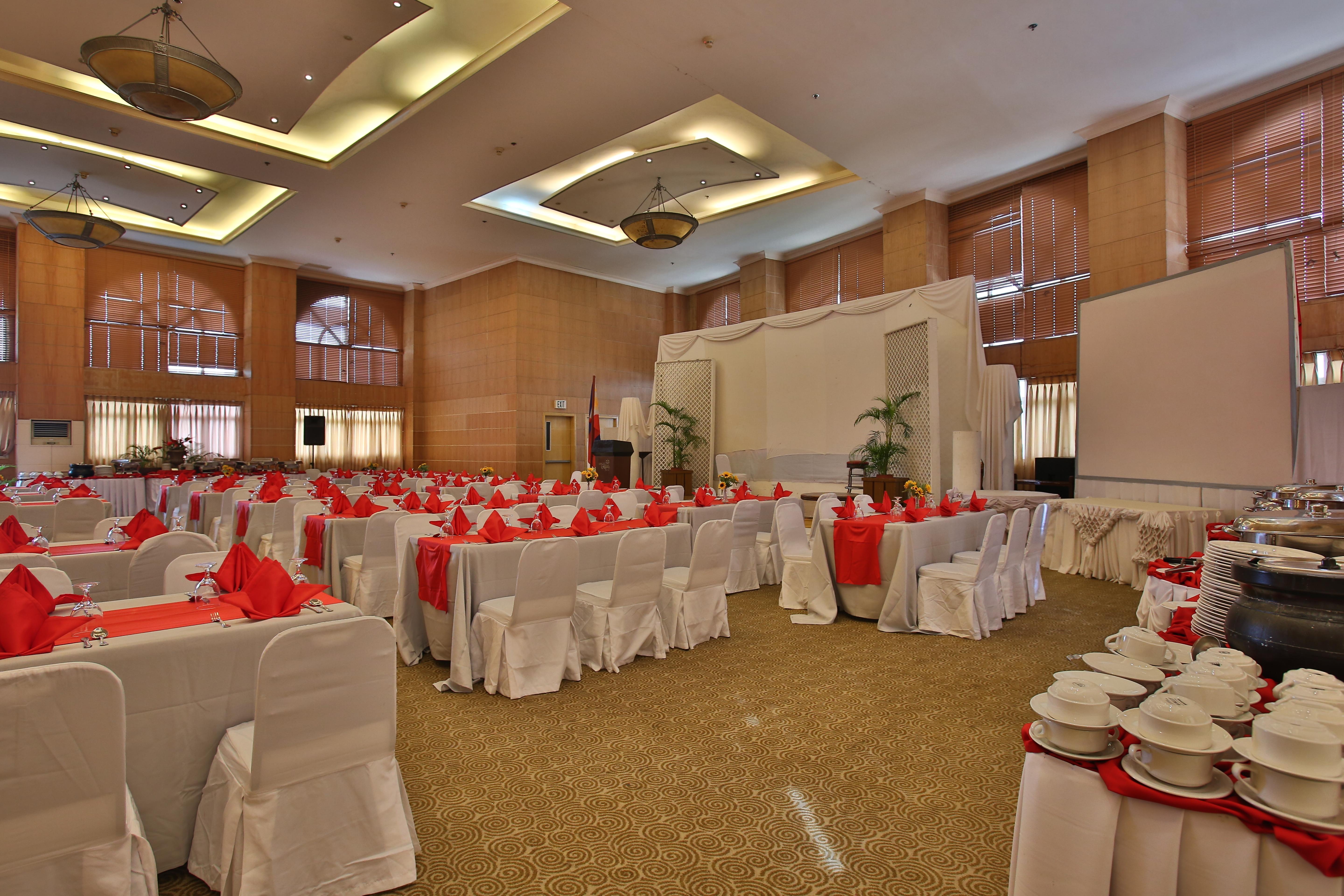 Crown Regency Suites Mactan Lapu-Lapu City Zewnętrze zdjęcie