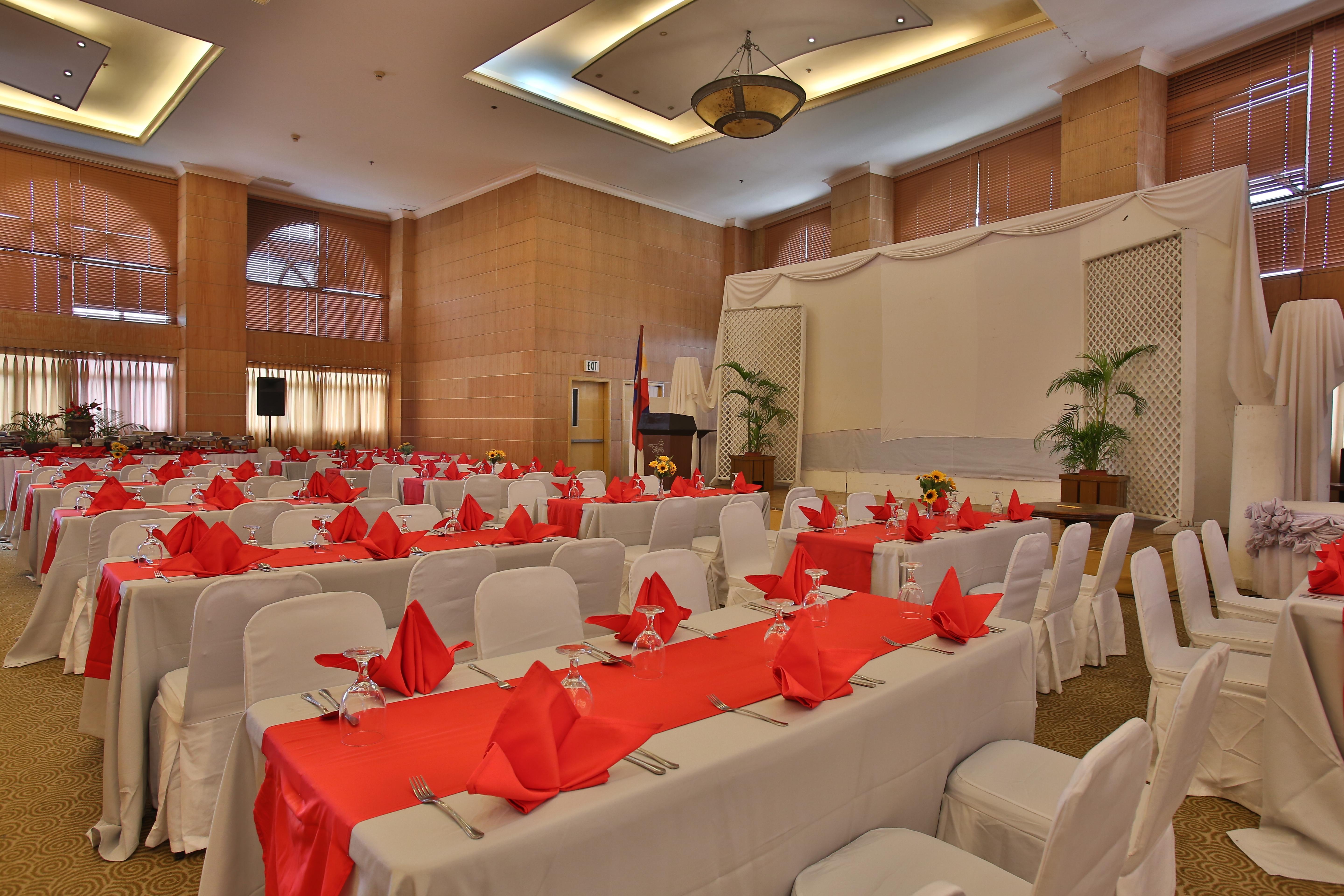 Crown Regency Suites Mactan Lapu-Lapu City Zewnętrze zdjęcie