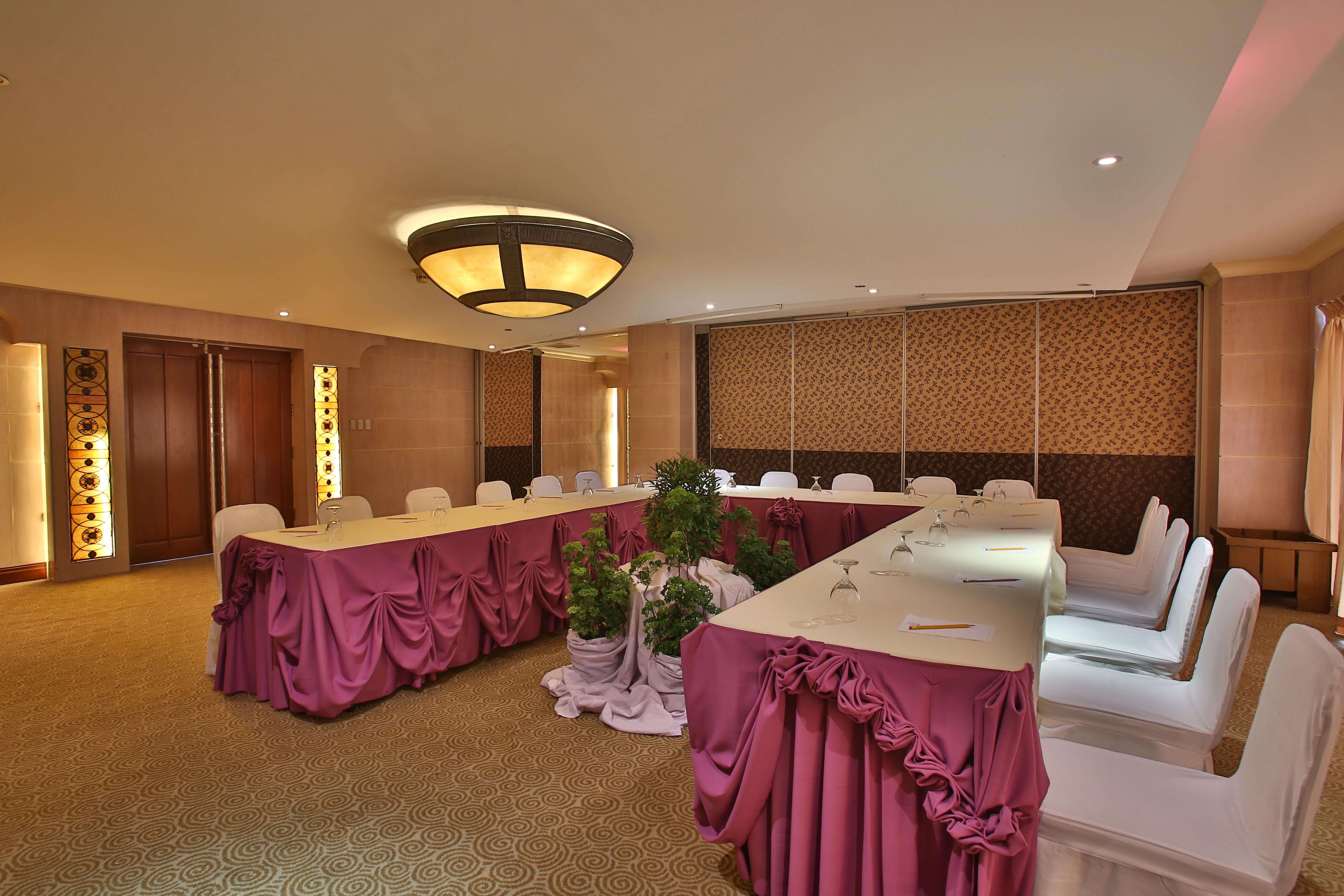 Crown Regency Suites Mactan Lapu-Lapu City Zewnętrze zdjęcie
