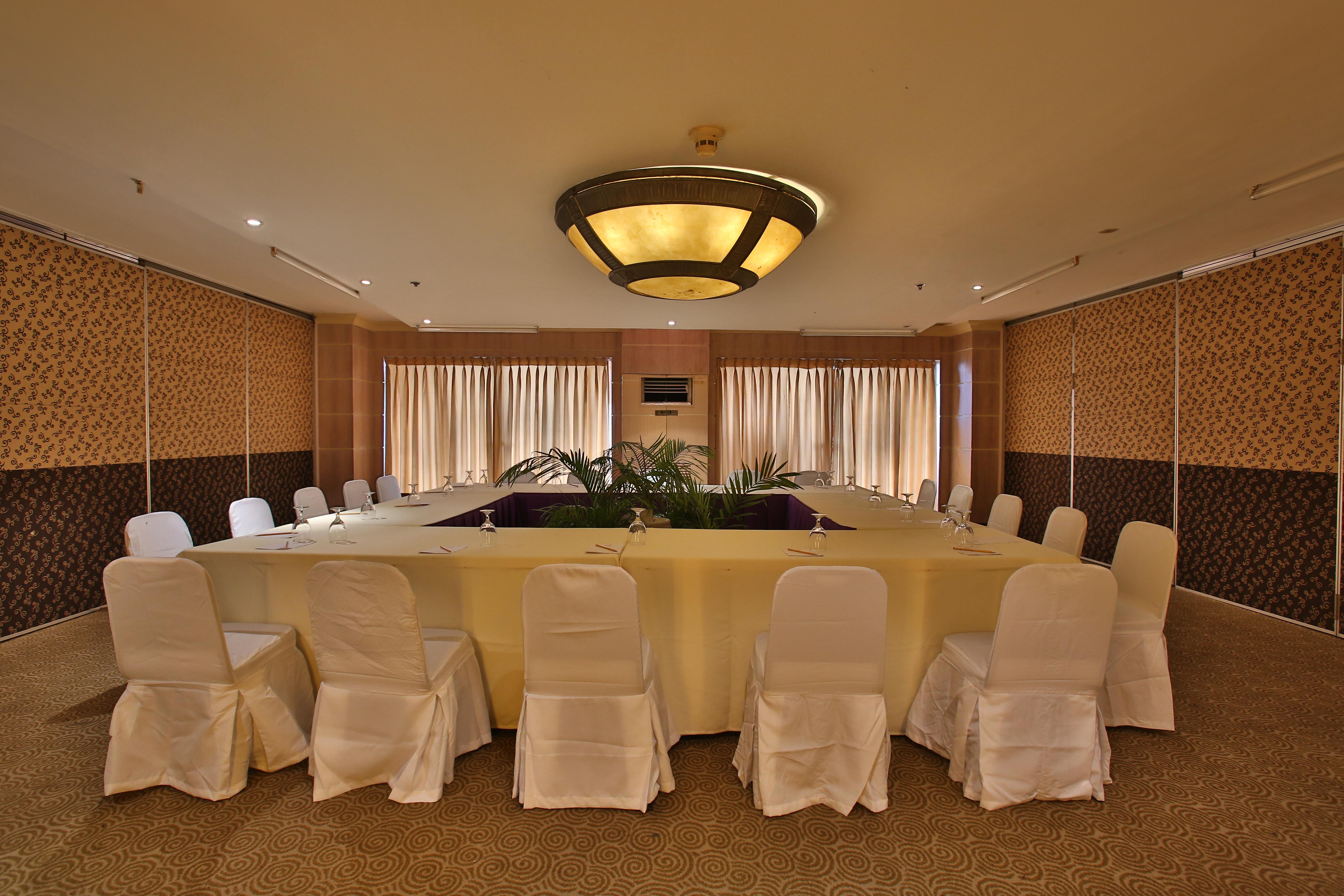 Crown Regency Suites Mactan Lapu-Lapu City Zewnętrze zdjęcie