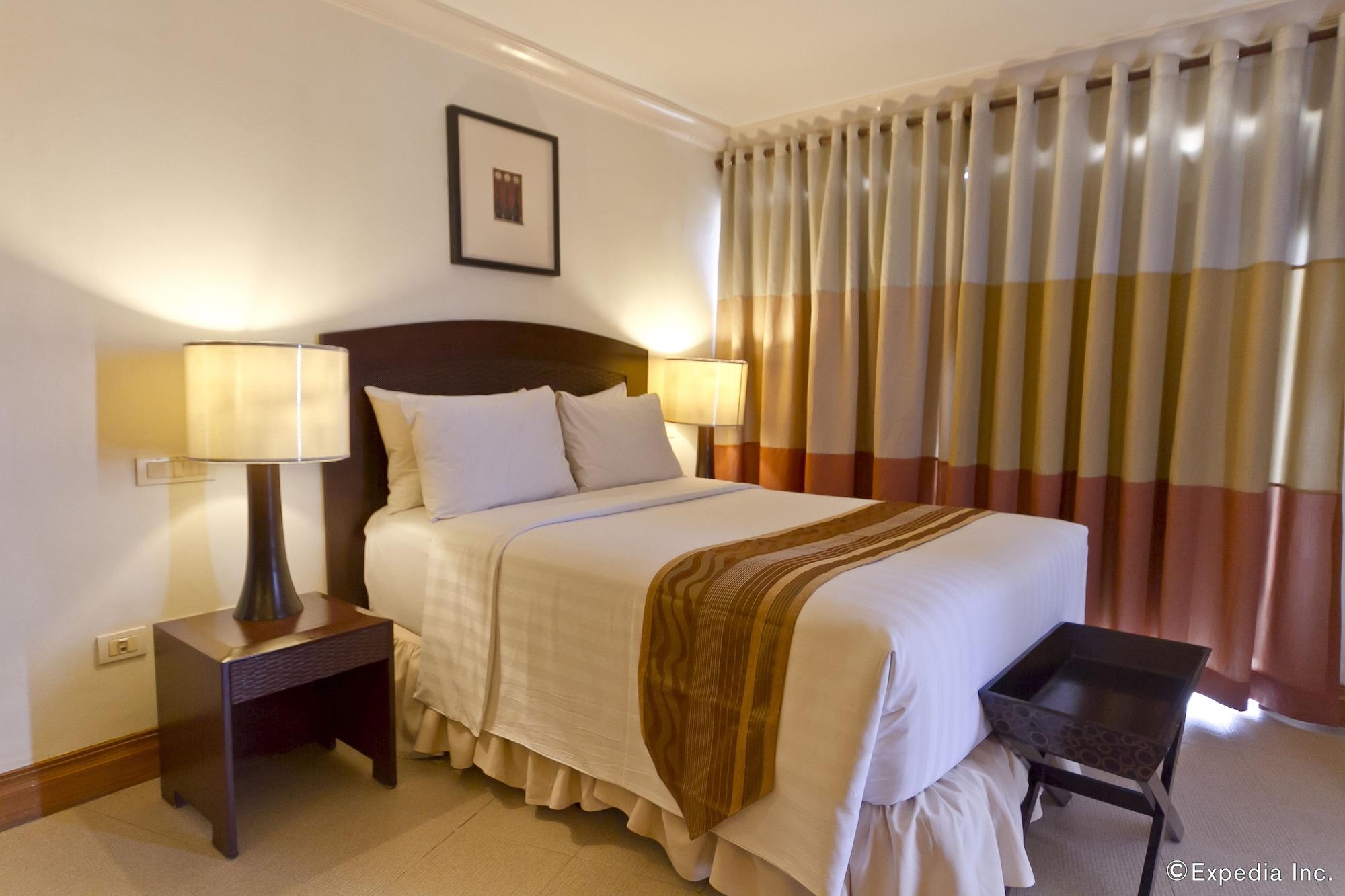 Crown Regency Suites Mactan Lapu-Lapu City Zewnętrze zdjęcie